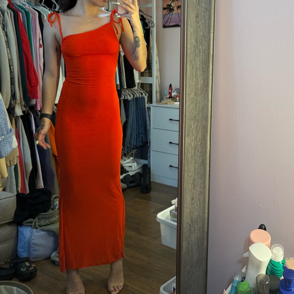 Red One Shoulder Bodycon Dress - Picture 6 of 7